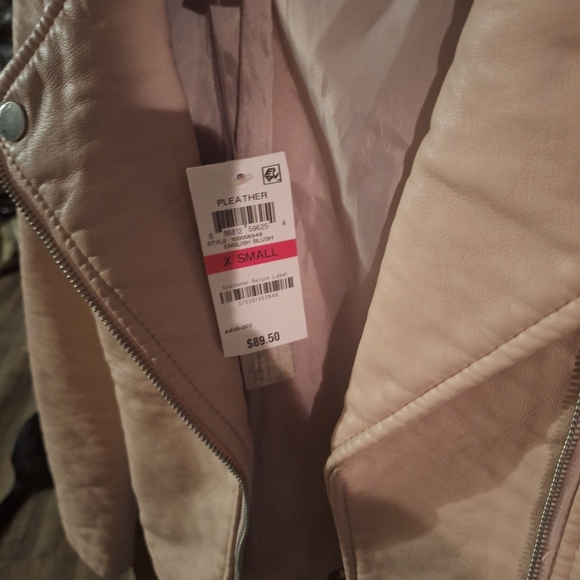 NWT AMERICAN RAG X SMALL PLEATHER VERY LIGHT PINK MOTO JACKET - Picture 3 of 9